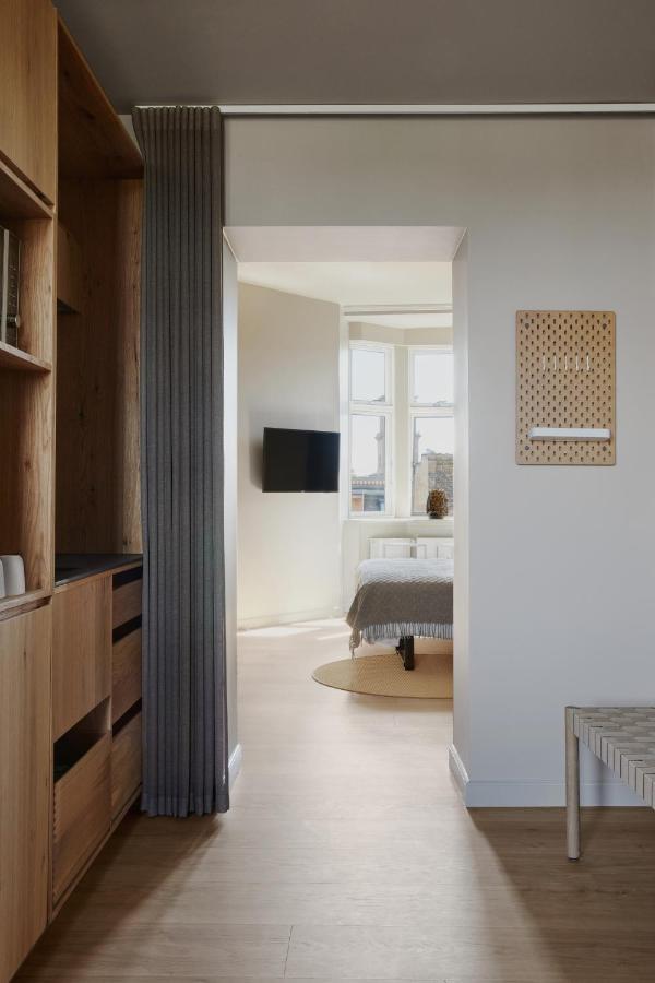 Apartment By Brochner